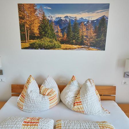 Privatpension Bergkristall San Martino In Passiria  Room photo