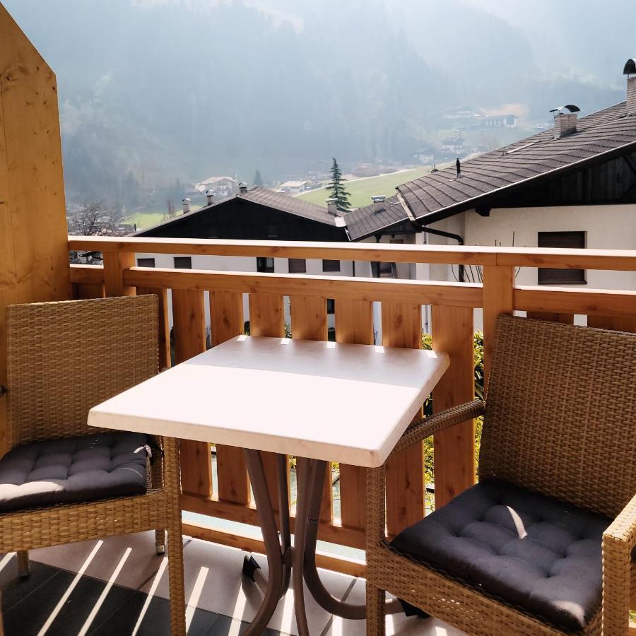 Privatpension Bergkristall San Martino In Passiria  Exterior photo